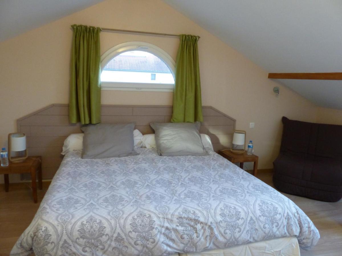 Les Enselmes Bed and Breakfast Montagnieu  Εξωτερικό φωτογραφία